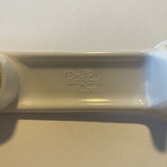 VHTF Pampered Chef Easy Opener Magnetic Bottle Can Jar Opener - Discontinued - Picture 5 of 8